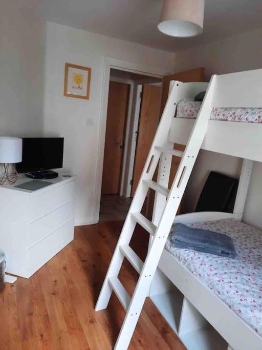 High Quality 2 Bedroom Town Centre Newcastle (Down)